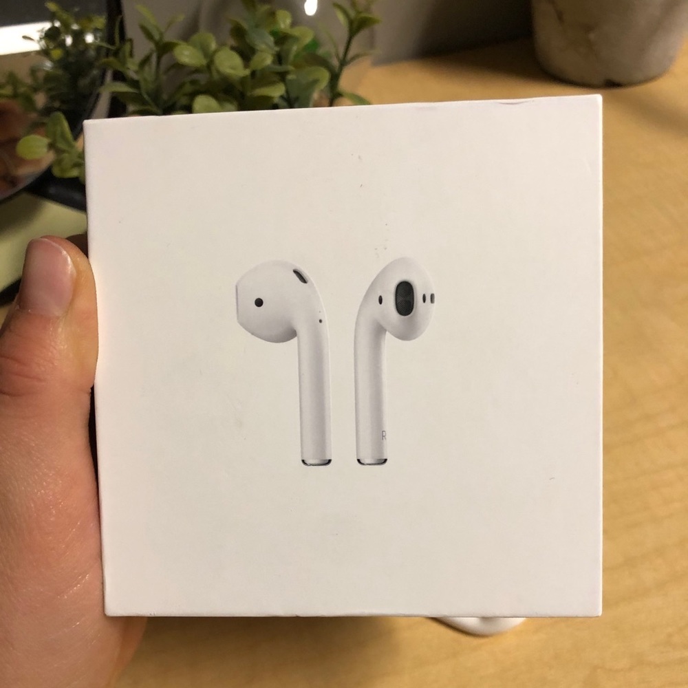 Second Generation Replacement Air Pod